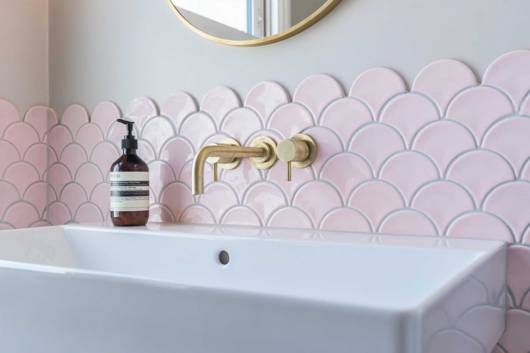 Unique and Contemporary Wet Room with Scallop Tiles