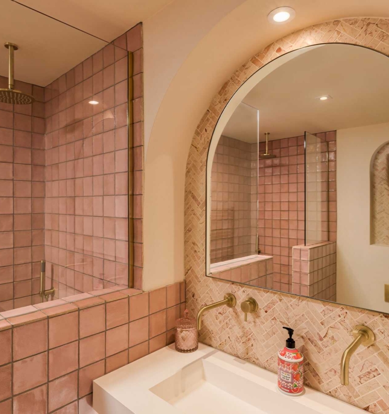 How To Choose The Right Coloured Paint For Your Bathroom
