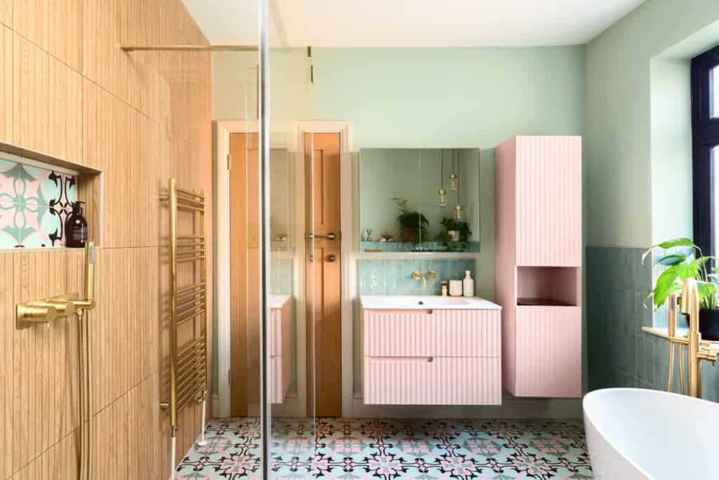 Contemporary bathroom interior